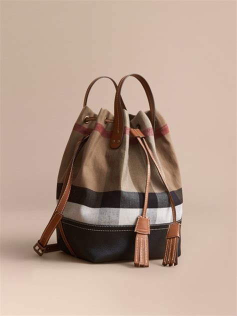 borsa burberry modello26n4gz7ytrova prezzi|Borse Burberry The Bucket .